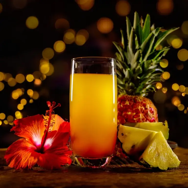Suco de Abacaxi e Chá de Hibisco